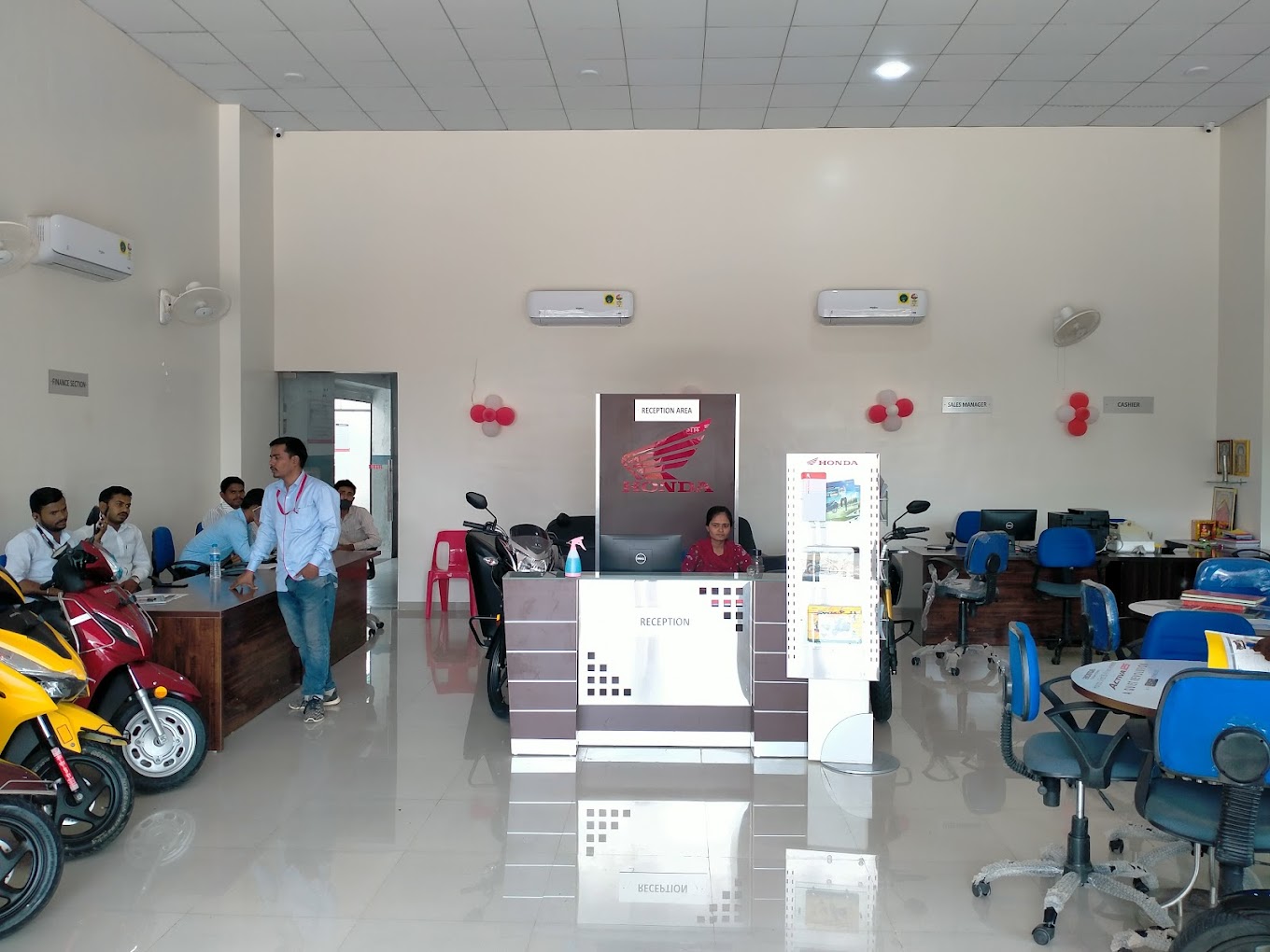 Ashapura HONDA Two Wheeler Motorcycle and Scooter Showroom