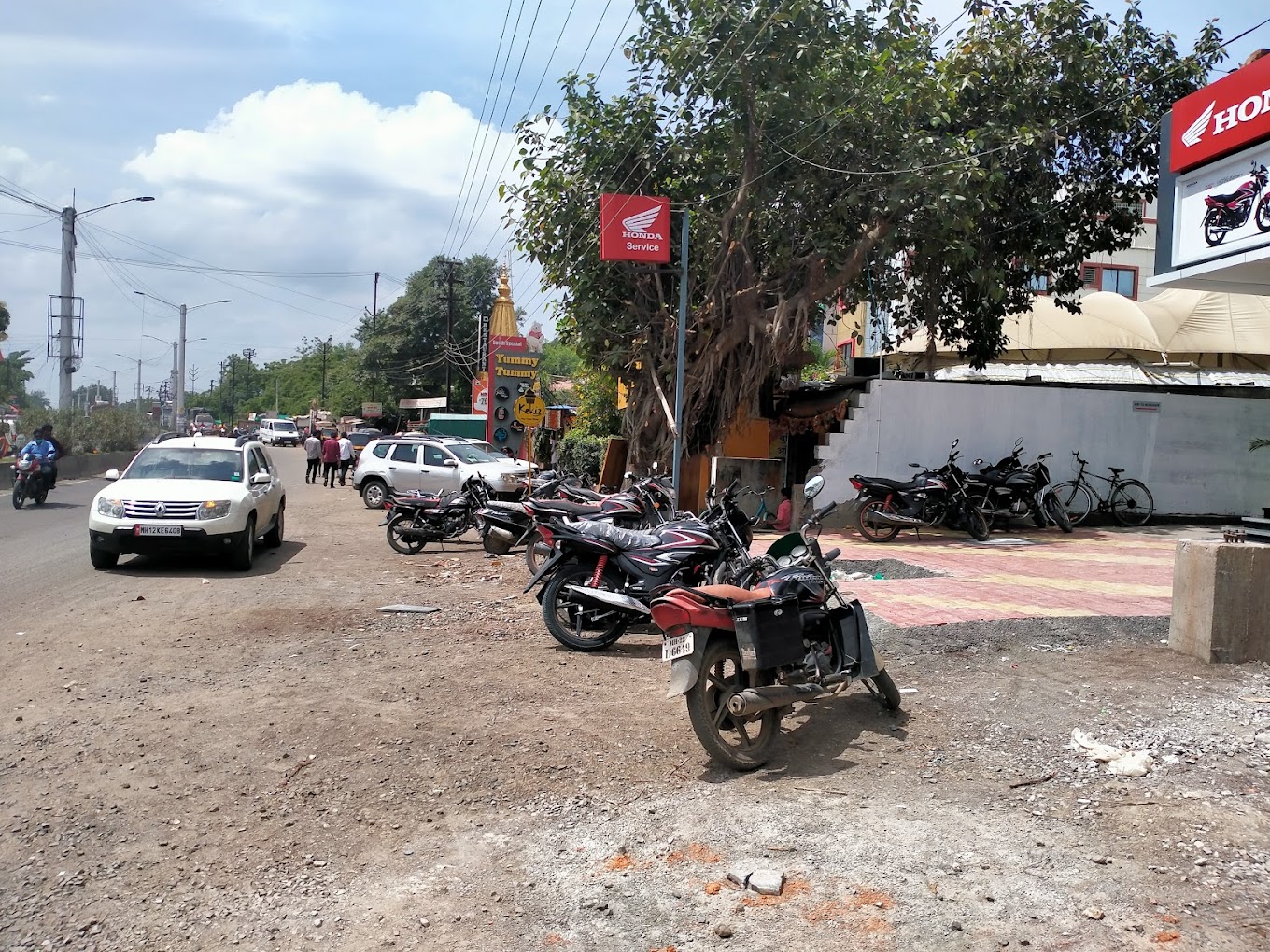 Ashapura HONDA Two Wheeler Motorcycle and Scooter Showroom